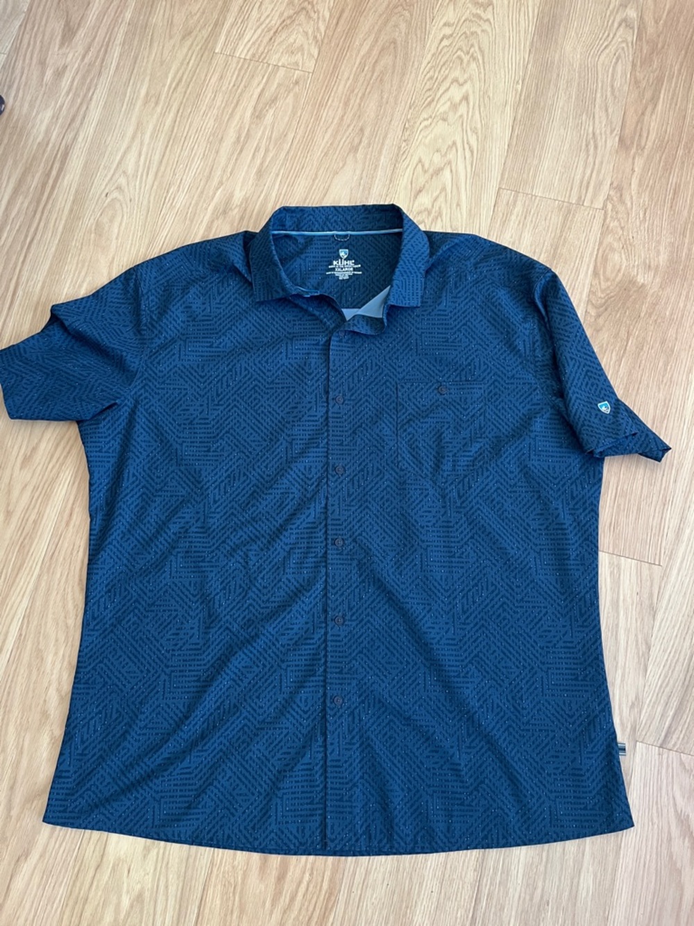 Kuhl Men’s Persuadr  Short-Sleeve Button-Up Shirt in blue lagoon size XXL